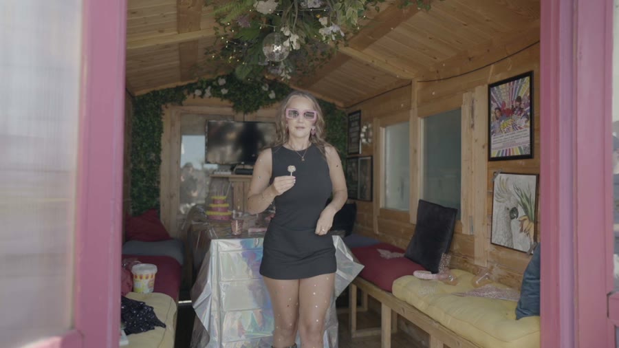 Illogical Success, Leigh Anne shoot in a garden room